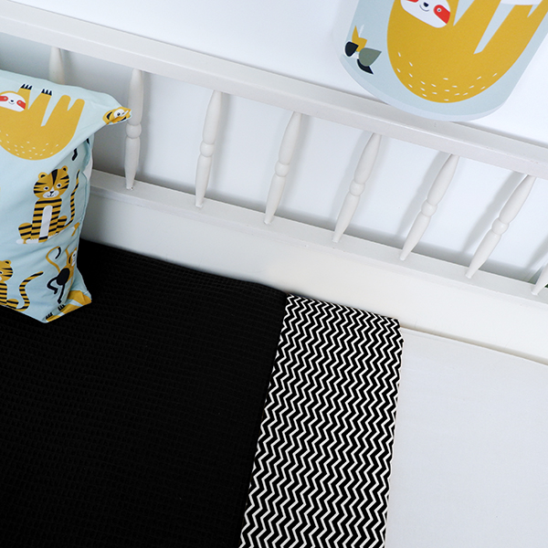 Ledikantdeken Babykamer zigzag zwart | wafelstof zwart - Afbeelding 2